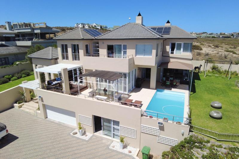 5 Bedroom Property for Sale in Country Club Western Cape